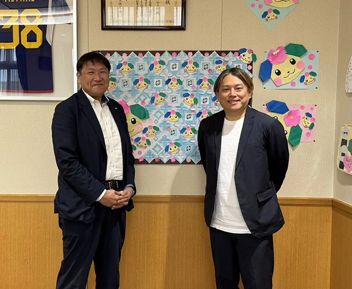 佐賀県みやき町長への表敬訪問の記念写真